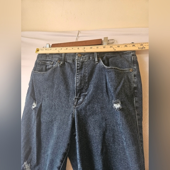 Good American Size 16 Blue Relaxed Jeans with Distressed Knees - Picture 3 of 8